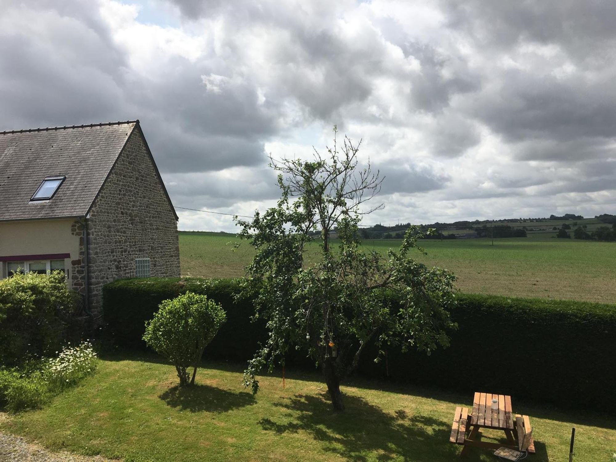 Deux Maisons Authentiques, Vue Bocage Proche Mont St-Michel, Domaine De L'Angeviniere Saint-Laurent-de-Terregatte Экстерьер фото